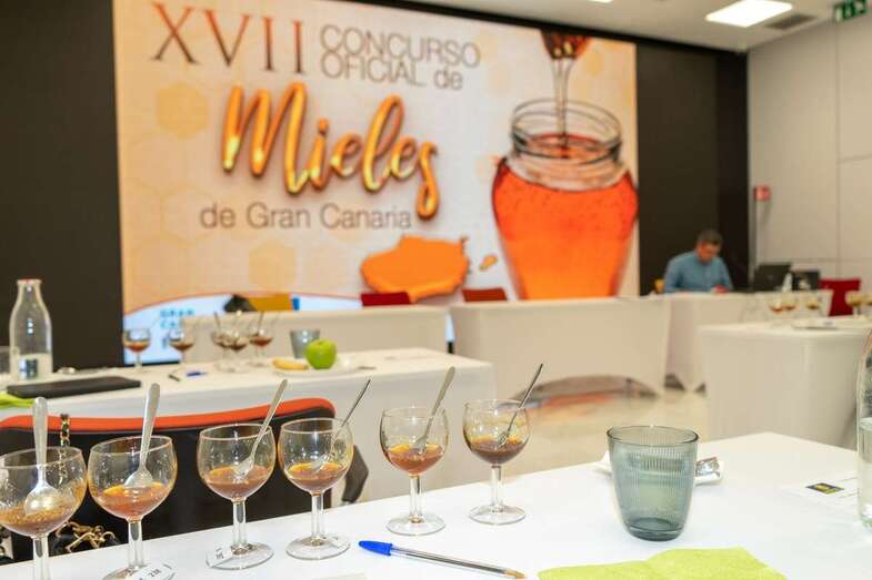 Se repartieron premios entre profesional y aficionado/a de entidades asociativas; y en tres categorías de mieles: multifloral,  monofloral y mejor de Gran Canaria 2022 / TA